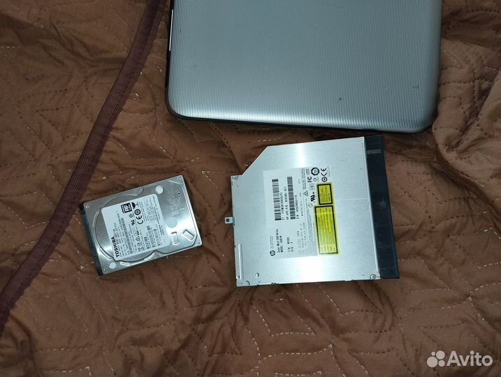 Ноутбук HP 15-ba028ur