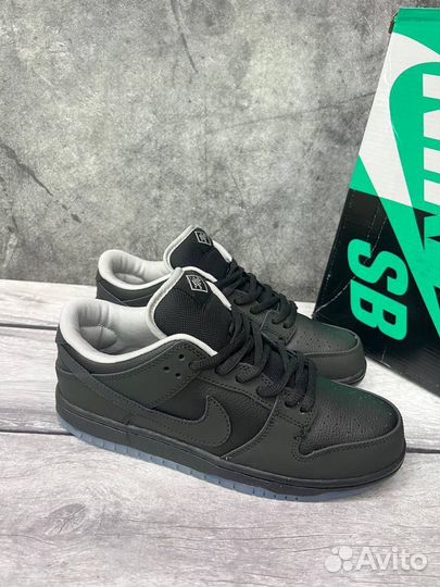 Кроссовки Nike SB Dunk