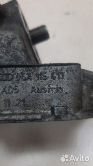 Кронштейн масляного фильтра Volkswagen Golf