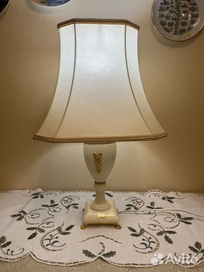 Лампа настольная