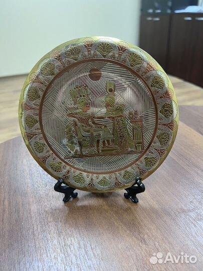 Настенная или настольная тарелка металл