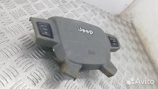 Подушка безопасности водителя jeep grand cherokee WK (3BA06J302)