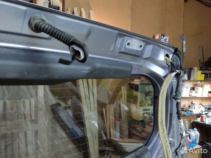 Пятая дверь Corolla Rumion