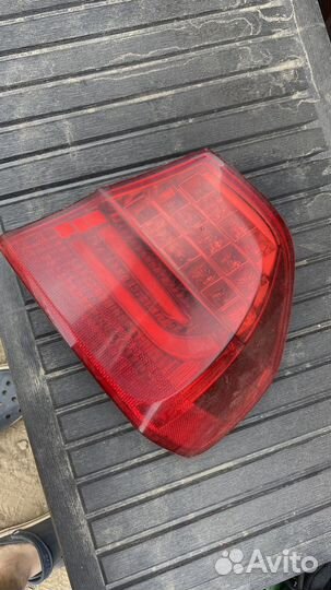 Фонарь задний правый bmw e90
