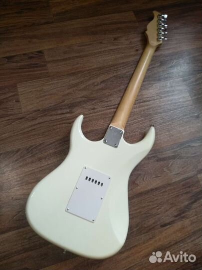 Электрогитара AXL stratocaster
