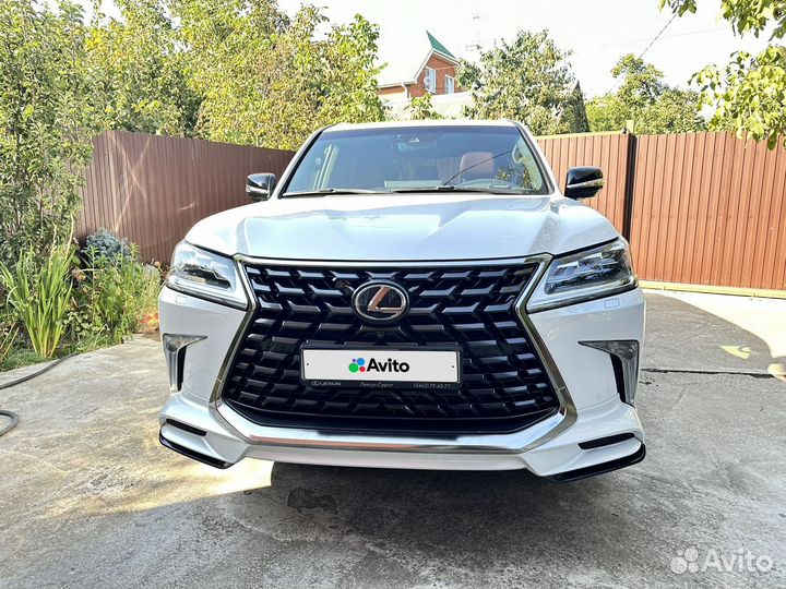 Lexus LX, 2021