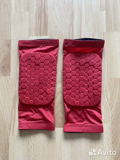 Наколенники детские красный цвет