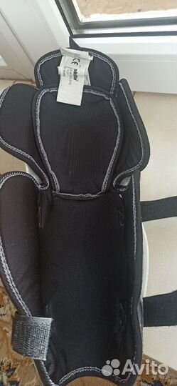 Хоккейные наколенники детские 10