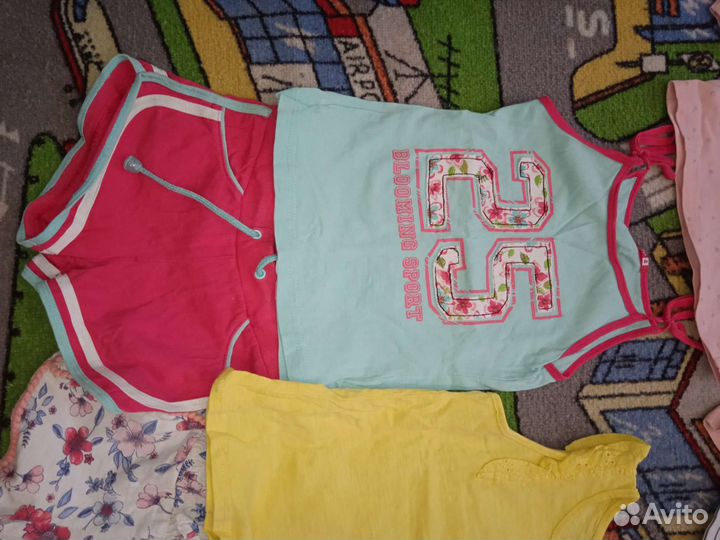Вещи пакетом на девочку 104-110