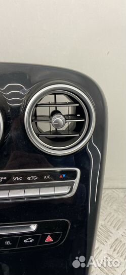 Консоль салона Mercedes-Benz C-Класс A2059055201