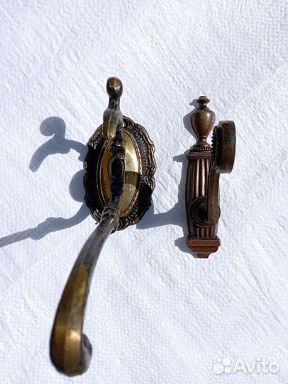 Статуэтка, дверные ручки, вешалка СССР