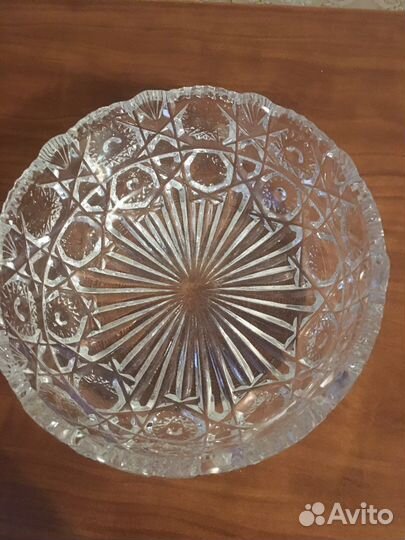 Хрустальная ваза