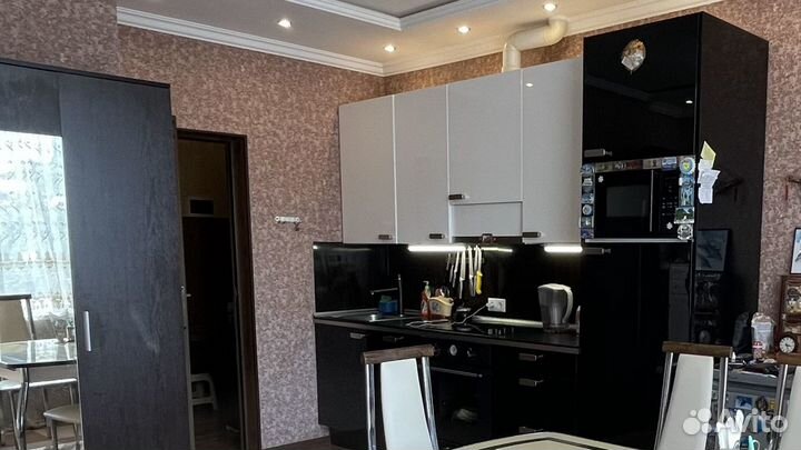 Кухня IKEA Холодильник и микроволновка