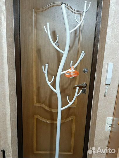 Вешалка напольная дерево