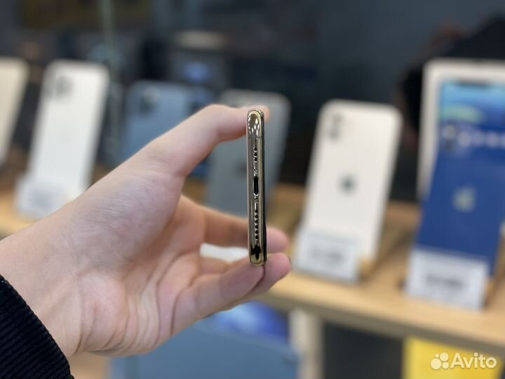 iPhone Xs, 64 ГБ