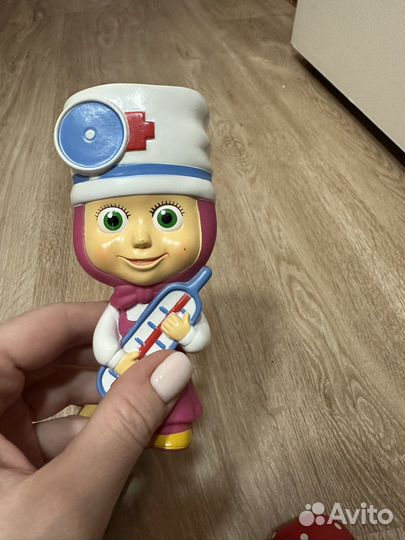 Игрушка Маша Медведь