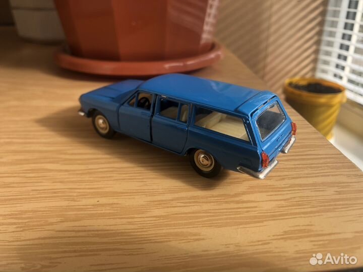 Модель автомобиля Волга газ 2402 А13