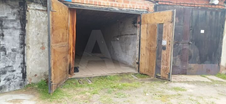 Гараж, > 30 м²