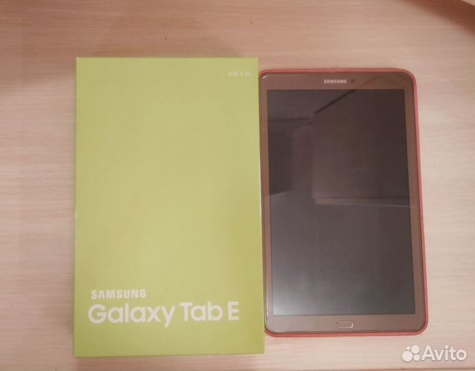 Планшет Samsung galaxy Tab E 8 гб 3G бронзовый
