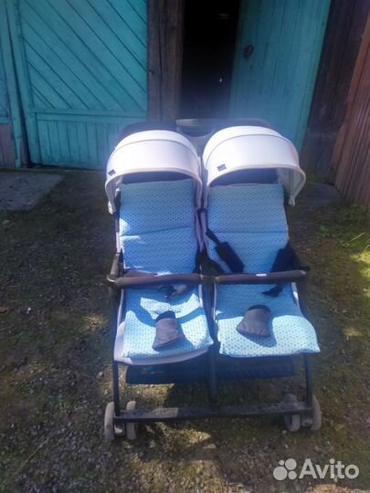 Прогулочная коляска для двойни