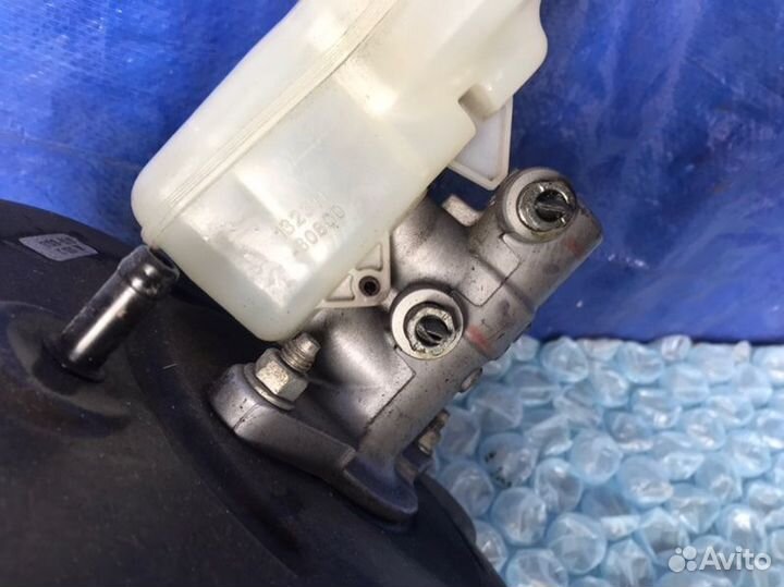 Главный тормозной цилиндр Honda Odyssey RL5 J35Z8