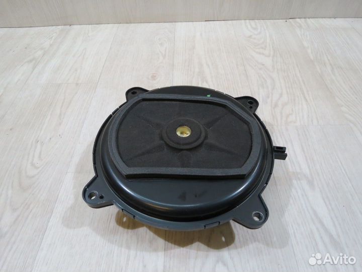 Сабвуфер Kia Quoris