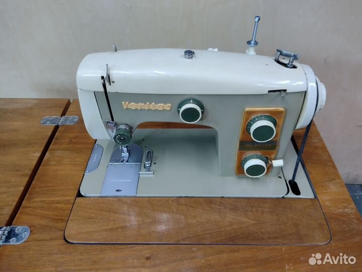 Швейная машина ножная Veritas
