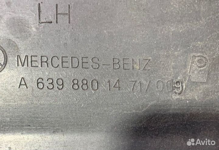 Бампер задний левый Mercedes V W639 272.978 3.5L