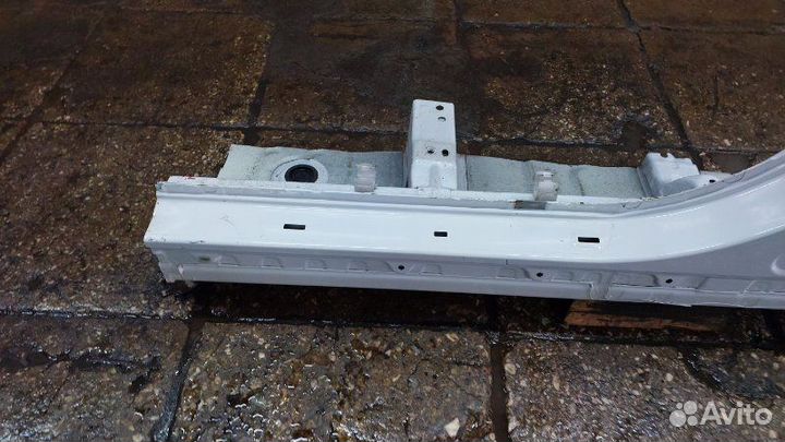 Б/У Б/У Порог со стойкой Состояние отличное