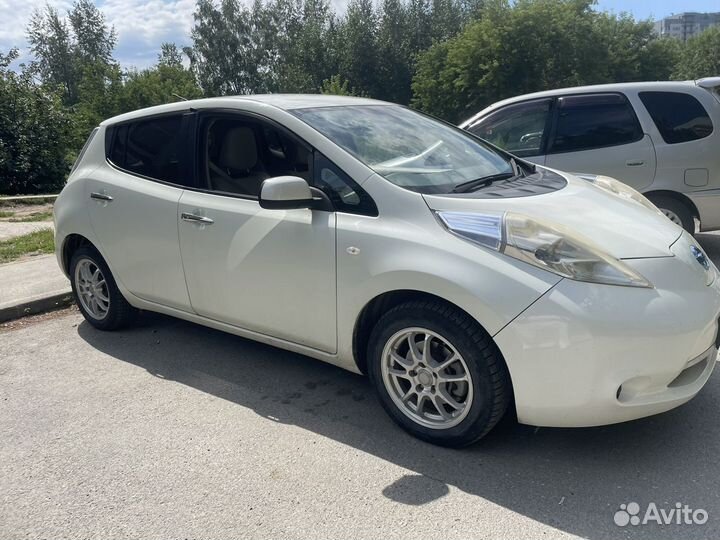 Nissan Leaf AT, 2011, 74 000 км