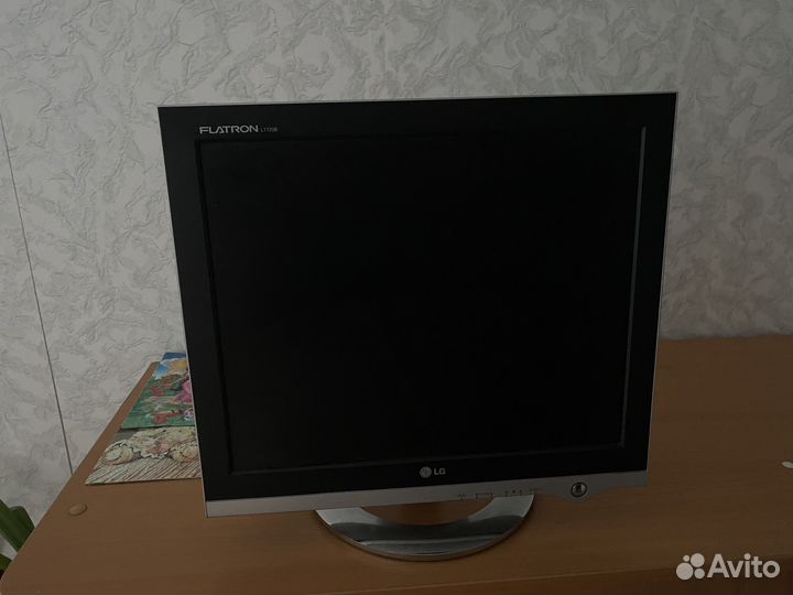 Монитор LG