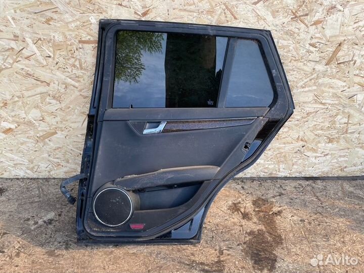 Дверь задняя правая Mercedes C-Class W 204 2.2