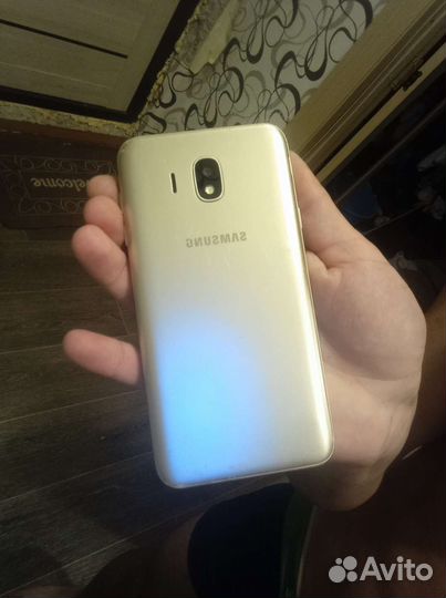 Телефон Samsung galaxy J4