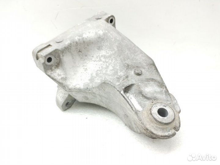 Кронштейн двигателя левый Mercedes-Benz Glc-Class