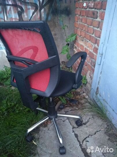 Компьютерное кресло