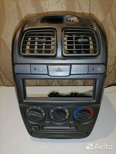 Центральная консоль Hyndai assent