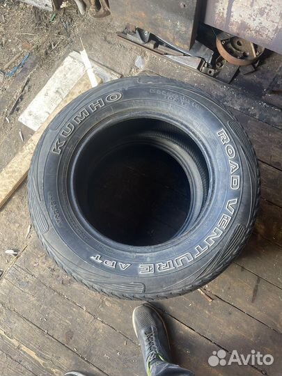 Kumho Road Venture APT KL51 225/70 R16