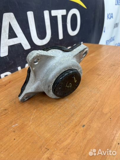 Подушка двигателя левая Kia Quoris 1 G8BE
