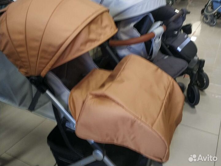 Прогулочная коляска,новая