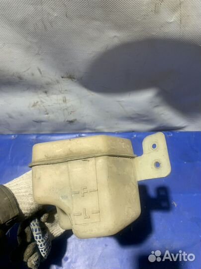 Расширительный бачок hyundai lantra j2