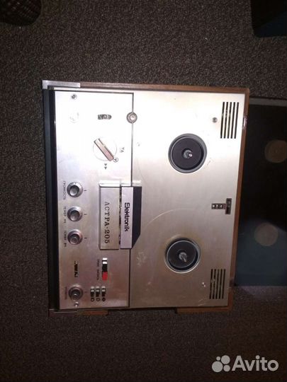 Катушечный магнитофон Астра 205