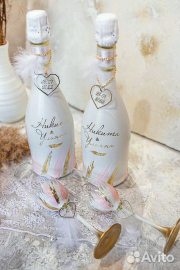 Оформление шампанского и фужеров на свадьбу