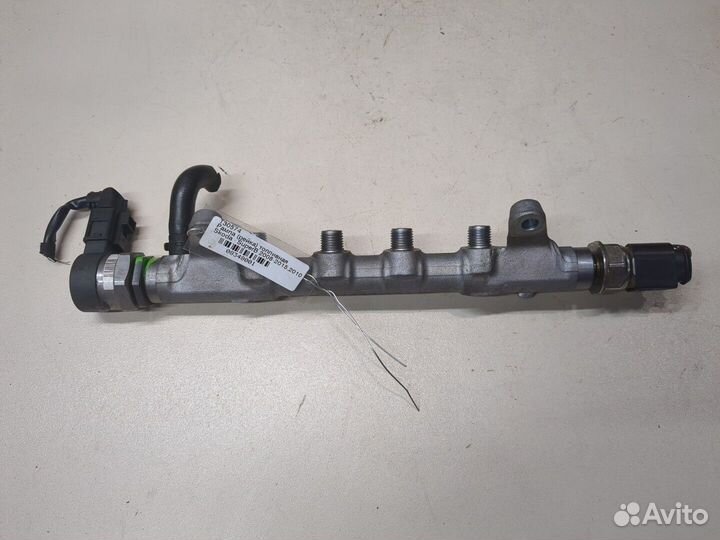 Рампа топливная Skoda SuperB, 2010