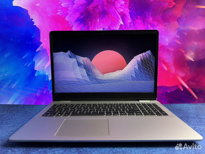 Ноутбук для работы Dell Inspiron / Core i5 / 256GB