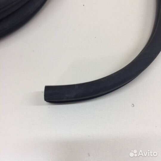 Уплотнитель проема двери задней правой Hyundai Sol