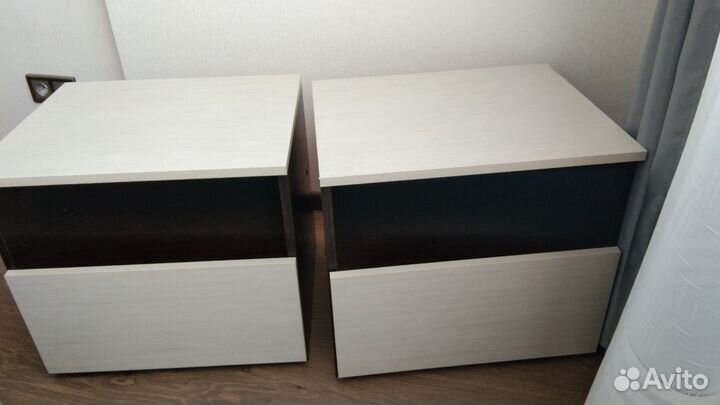 Тумба прикроватная