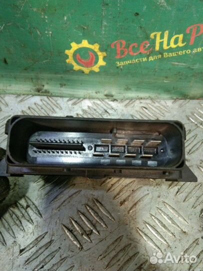 Блок управления ручным тормозом Volvo V70