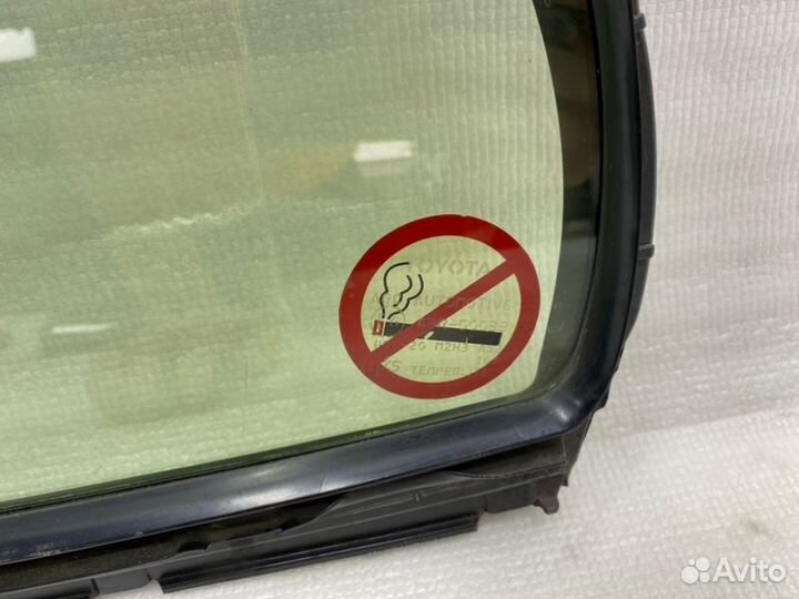 Форточка двери задняя левая Toyota Camry V70/V75