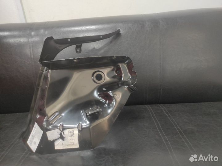 Панель фонаря правая Kia Rio 4 17