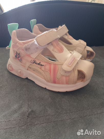 Сандалии для девочки